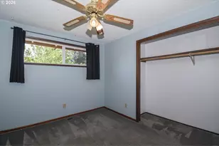 18411 NE Davis St, Portland, OR 97230 - Photo 17