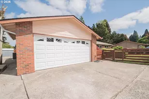 18411 NE Davis St, Portland, OR 97230 - Photo 3