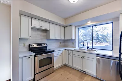 707 NW 104th St, Vancouver, WA 98685 - Photo 5