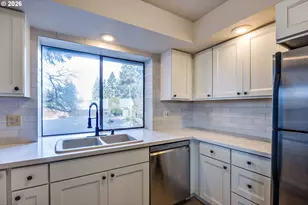 707 NW 104th St, Vancouver, WA 98685 - Photo 7