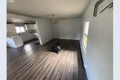 1220 S Tower Ave, Centralia, WA 98531 - Photo 9