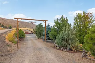 17951 Deer Park Loop, Baker City, OR 97814 - Photo 7