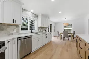 17200 SE Jennings Crest Ln, Milwaukie, OR 97267 - Photo 11