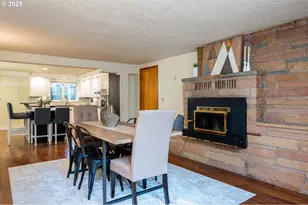 13137 SE Mill St, Portland, OR 97233 - Photo 7