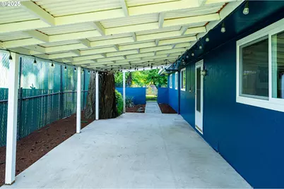 13137 SE Mill St, Portland, OR 97233 - Photo 35