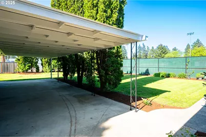 13137 SE Mill St, Portland, OR 97233 - Photo 33