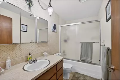 8050 SW 103rd Ave, Beaverton, OR 97008 - Photo 37