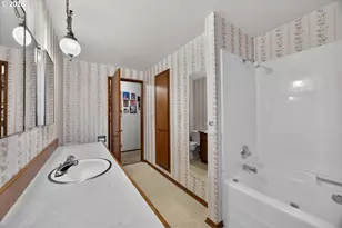 8050 SW 103rd Ave, Beaverton, OR 97008 - Photo 11