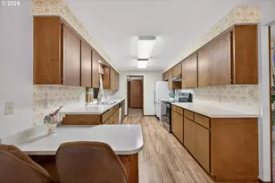 8050 SW 103rd Ave, Beaverton, OR 97008 - Photo 17