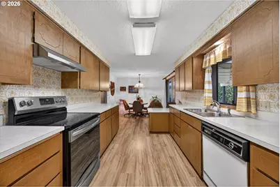 8050 SW 103rd Ave, Beaverton, OR 97008 - Photo 19