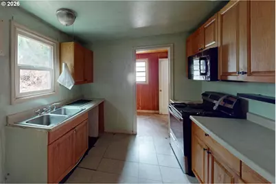 870 Kelly Blvd, Springfield, OR 97477 - Photo 7