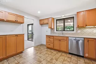 12845 SE Where Else Ln, Milwaukie, OR 97222 - Photo 7