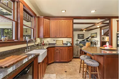 563 Lillian Ln, Roseburg, OR 97471 - Photo 11