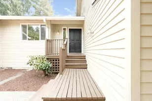 14584 Rainbow Dr, Lake Oswego, OR 97035 - Photo 3