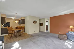 2727 Gateway St, Springfield, OR 97477 - Photo 3