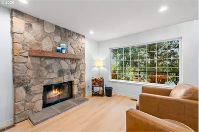 735 SW Caldew Dr, Portland, OR 97219 - Photo 5