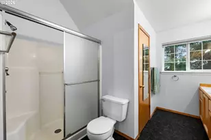 735 SW Caldew Dr, Portland, OR 97219 - Photo 21