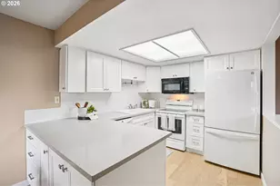 86 Kingsgate Rd, Lake Oswego, OR 97035 - Photo 9