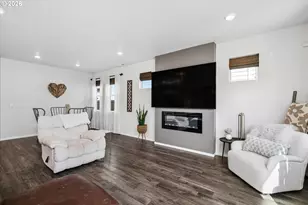 2769 V St, Springfield, OR 97477 - Photo 9