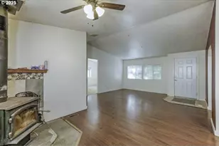 14609 Forest Hill Dr, Monmouth, OR 97361 - Photo 13