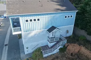 29153 Kerber Dr, Gold Beach, OR 97444 - Photo 9