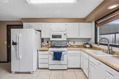 10317 SE 37th Ave, Milwaukie, OR 97222 - Photo 13