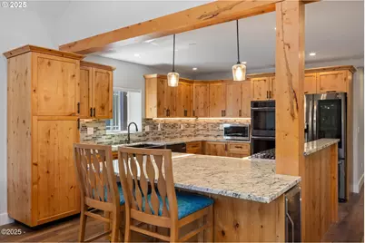 1060 NW Sunset Dr, Toledo, OR 97391 - Photo 9