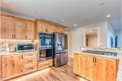 1060 NW Sunset Dr, Toledo, OR 97391 - Photo 11