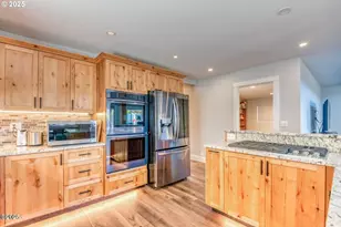 1060 NW Sunset Dr, Toledo, OR 97391 - Photo 11