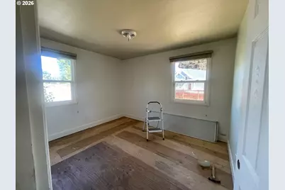 5593 B St, Springfield, OR 97478 - Photo 5
