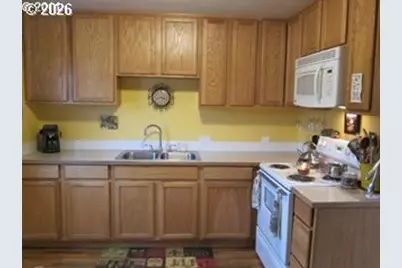 5593 B St, Springfield, OR 97478 - Photo 19
