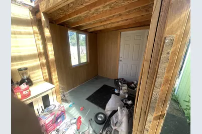 5593 B St, Springfield, OR 97478 - Photo 11