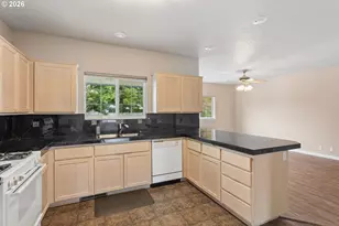 289 Santa Clara Ave, Eugene, OR 97404 - Photo 7