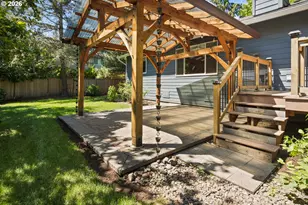 6422 SW Roundtree Ct, Portland, OR 97219 - Photo 33