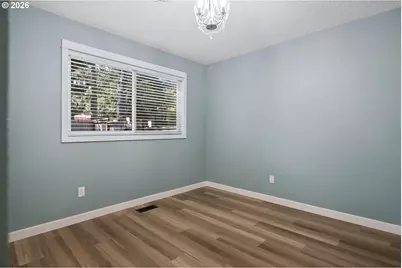 6422 SW Roundtree Ct, Portland, OR 97219 - Photo 23
