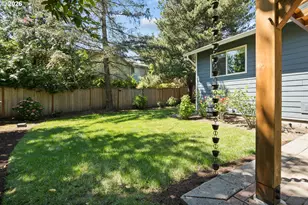 6422 SW Roundtree Ct, Portland, OR 97219 - Photo 35