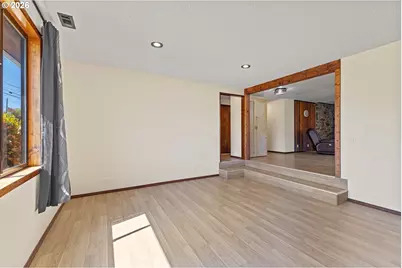 1601 Maple St, Myrtle Point, OR 97458 - Photo 7