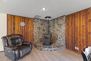 1601 Maple St, Myrtle Point, OR 97458 - Photo 13