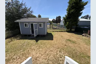145 S 5th St, Lakeside, OR 97449 - Photo 21