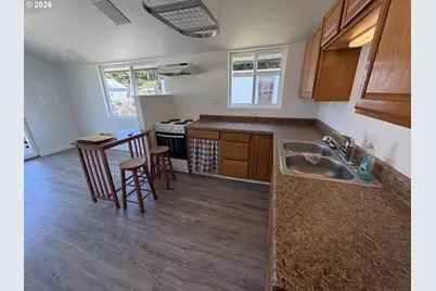 145 S 5th St, Lakeside, OR 97449 - Photo 9