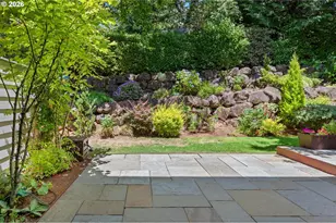 4965 Mulholland Dr, Lake Oswego, OR 97035 - Photo 37