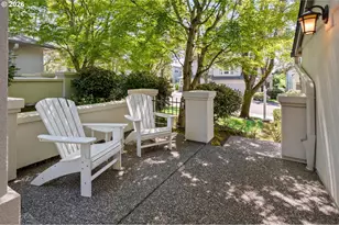 4965 Mulholland Dr, Lake Oswego, OR 97035 - Photo 3