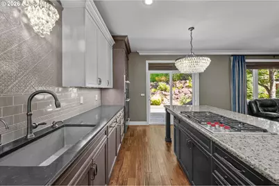 4965 Mulholland Dr, Lake Oswego, OR 97035 - Photo 13