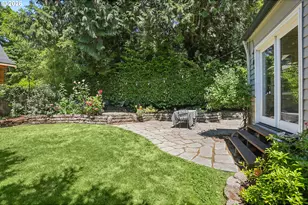 7211 SW Brier Pl, Portland, OR 97219 - Photo 33