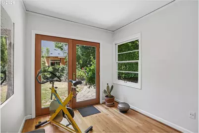 7211 SW Brier Pl, Portland, OR 97219 - Photo 17