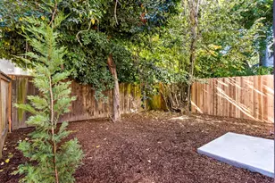 1054 SE Franklin St, Portland, OR 97202 - Photo 5