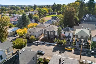 1054 SE Franklin St, Portland, OR 97202 - Photo 13