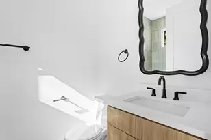 1054 SE Franklin St, Portland, OR 97202 - Photo 9