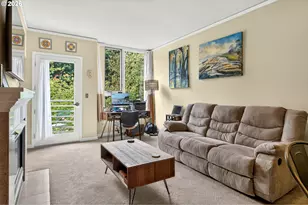 1132 SW 19th Ave, Portland, OR 97205 - Photo 3