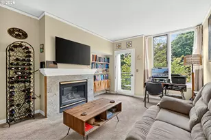 1132 SW 19th Ave, Portland, OR 97205 - Photo 5